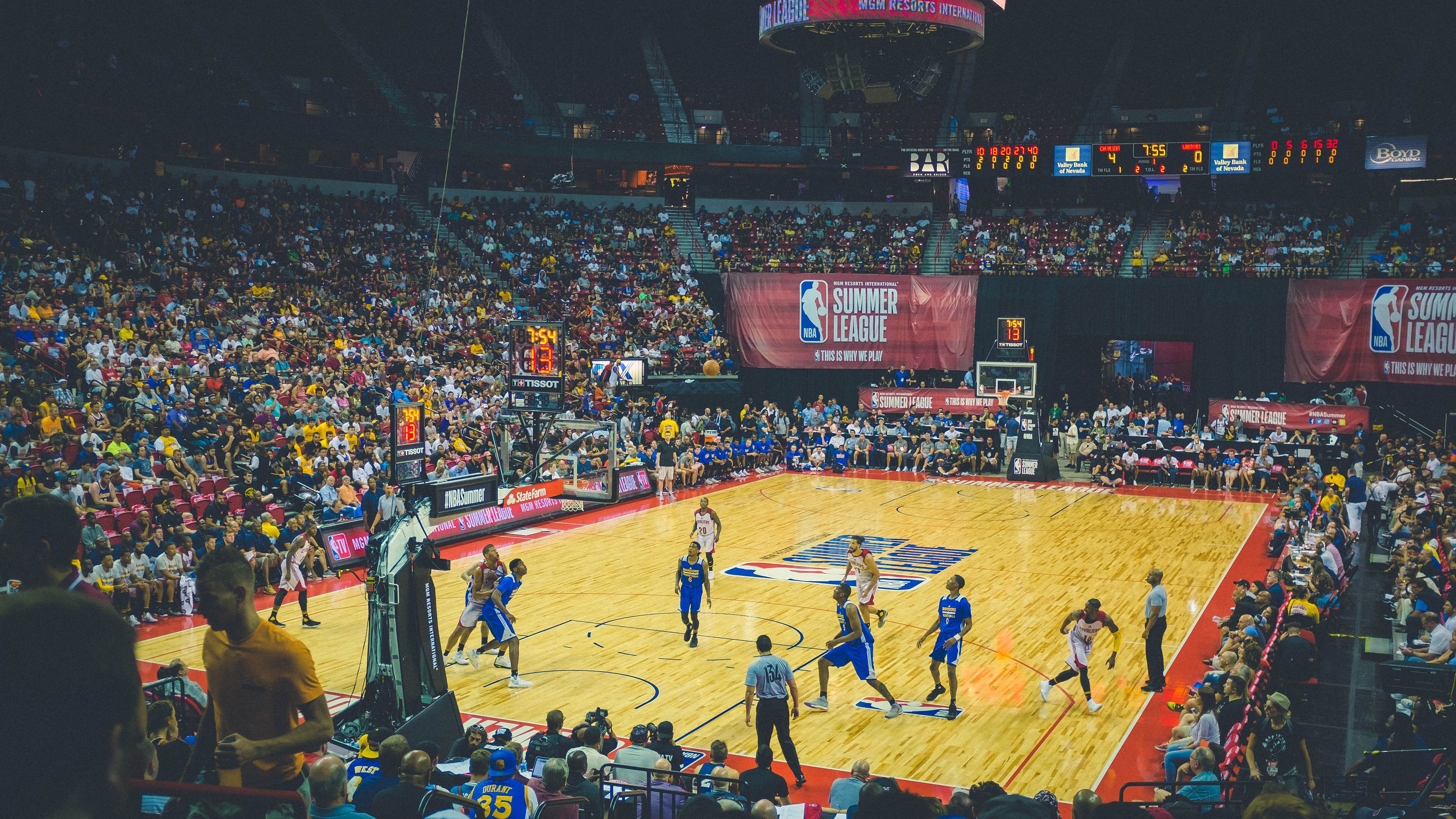 开云体育app-深圳队强行终结国王，布克成为关键先生